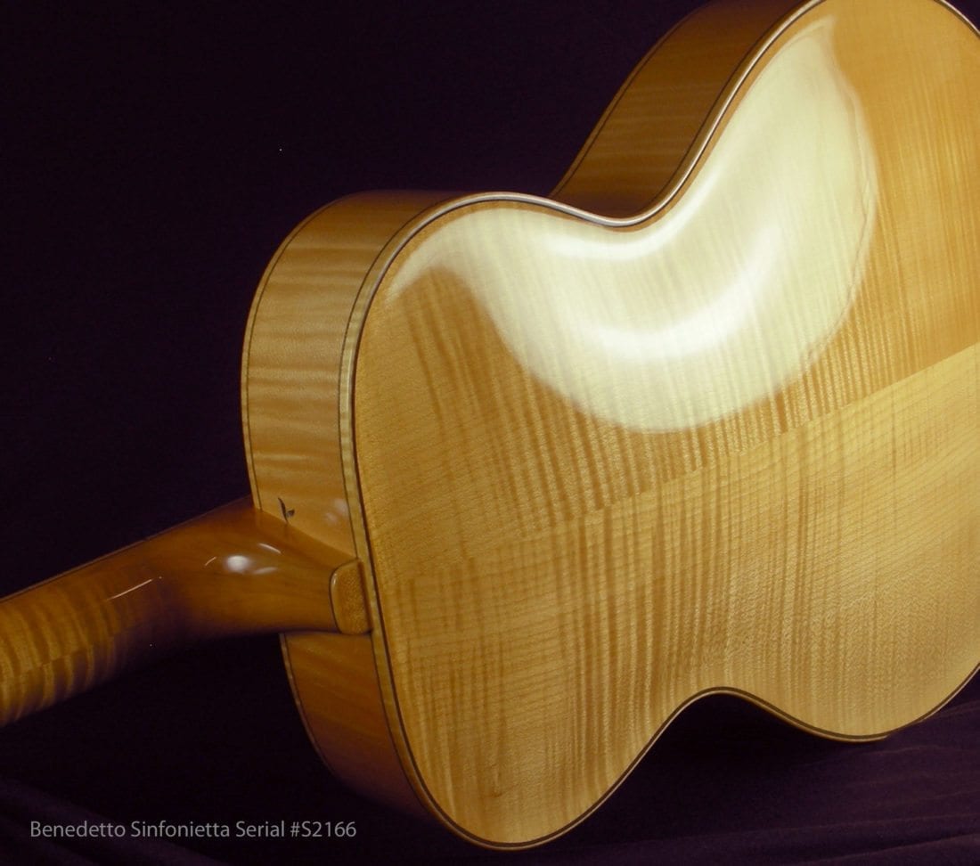 Sinfonietta in Honey Blonde | Benedetto Guitars Sinfonietta in Honey Blonde | Benedetto Guitars