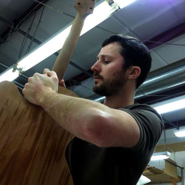 The Art of the Luthier: How Skilled Hands Shape the Jazz Guitar