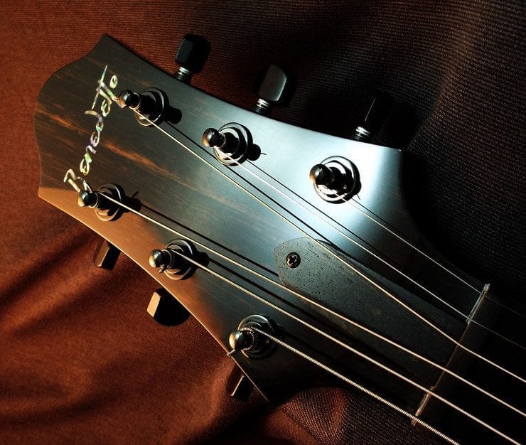 Autumnburst Bambino Deluxe | Benedetto Guitars
