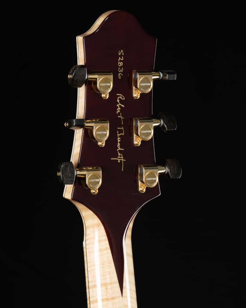 Close up, headstock back