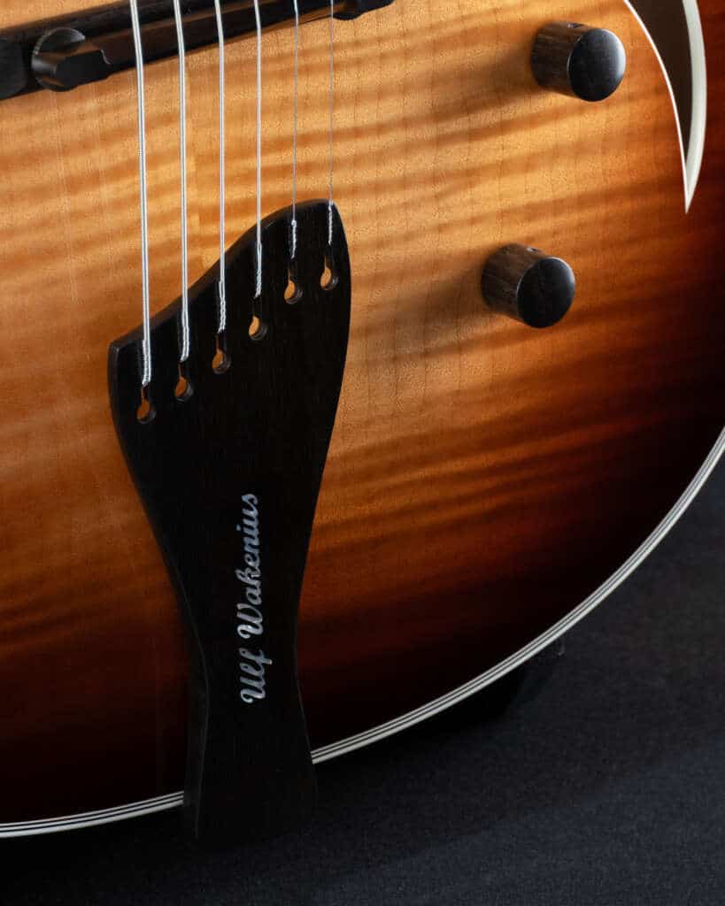 Tailpiece close up