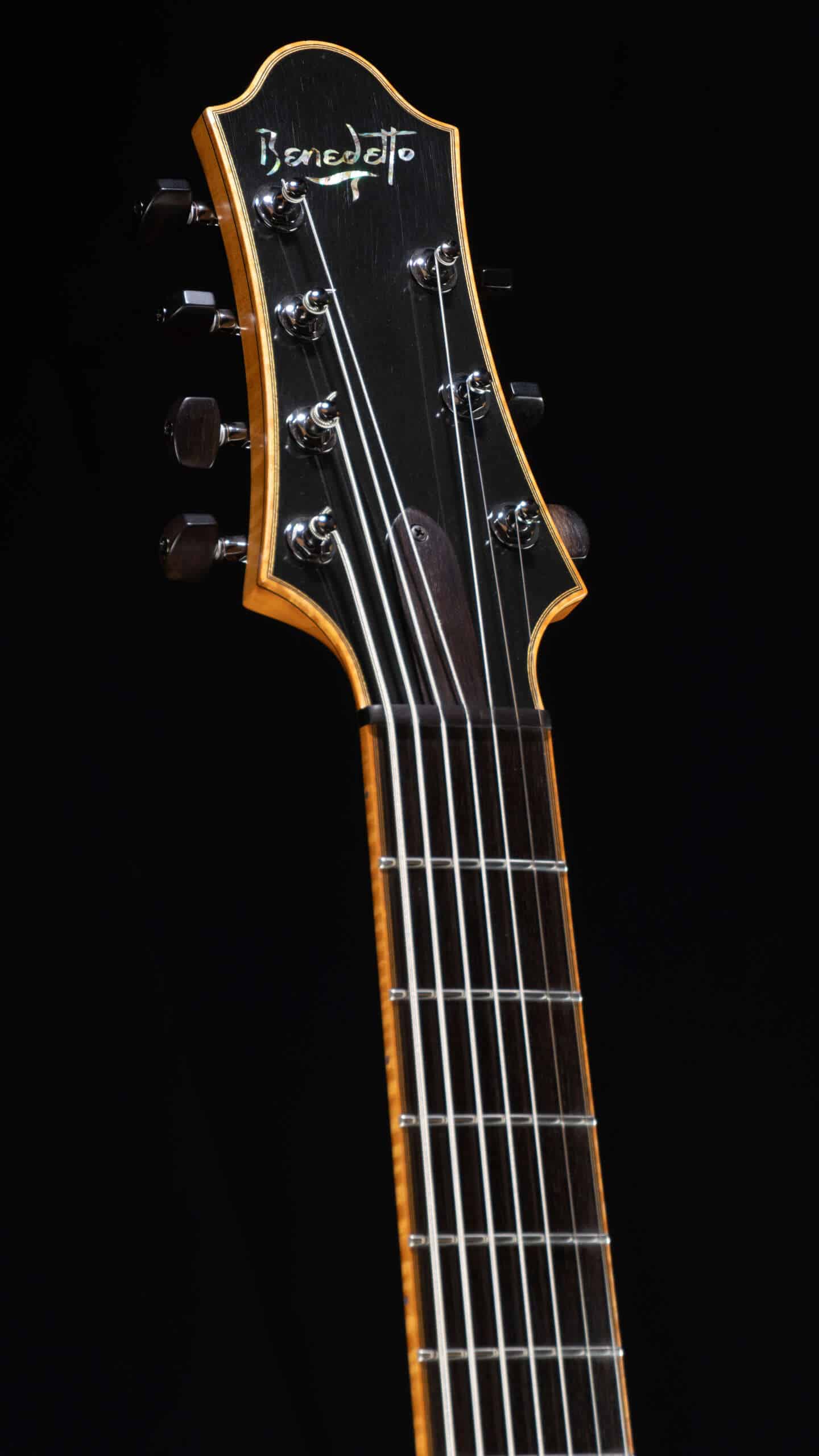 WEB S1853 7-String Bravo Elite 05 Close up headstock, front
